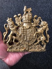 Brass Royal Coat of Arms cast Plaque Royal Crest Wall Hanger Armorial plate