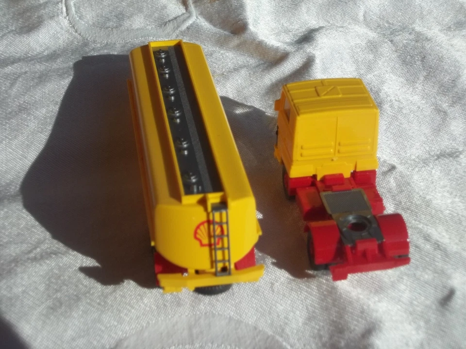 WIKING 1/87 HO SEMIRIMORCHIO FORD BOTTE SHELL 802 VEDI DESCIZIONE - Immagine 3 di 4