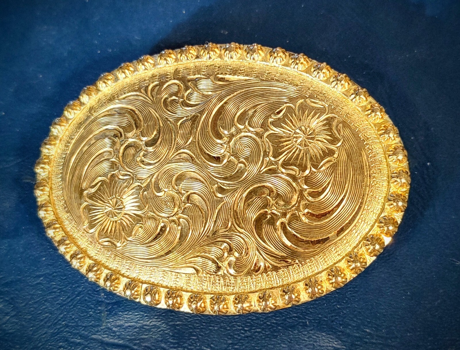 Hand Engraved  Silver Oval Belt Buckle By Justin Made In Mexico.