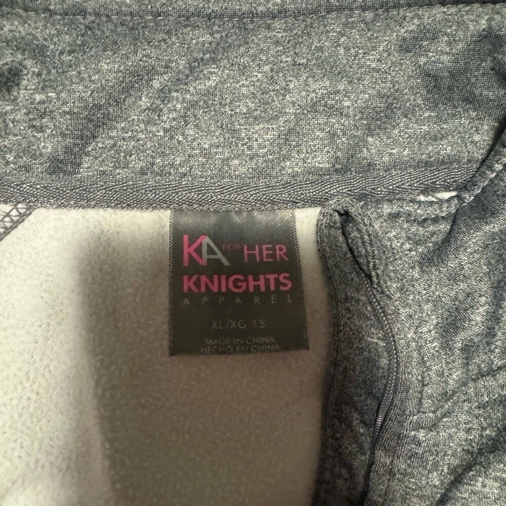 VETEMENTS Felpa Knights Apparel grigia e rossa con zip a quarto con logo IU