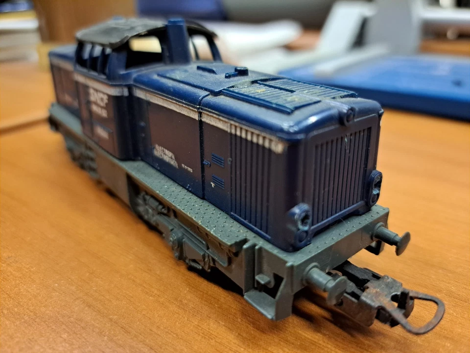 LIMA H0 - LOCOMOTIVA DIESEL DA MANOVRA SNCF - Immagine 4 di 4