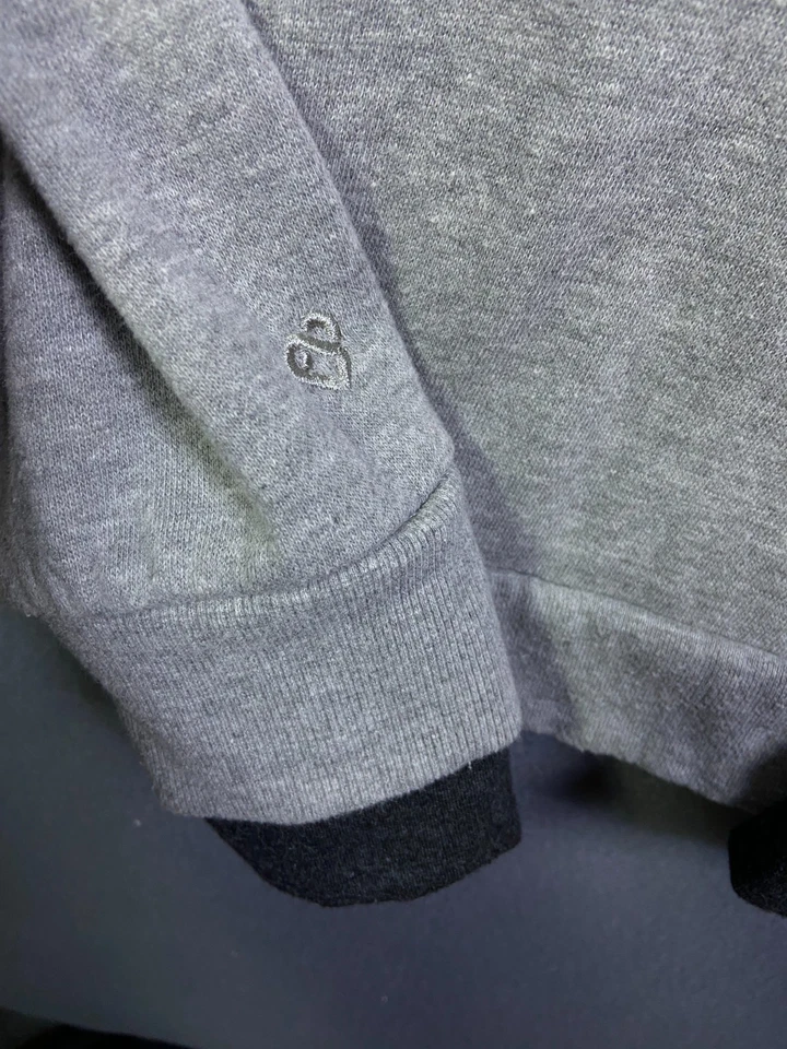 Sudadera con Capucha Realtree Colosseum Para Mujer Grande Negra/Gris Exterior Camuflada Foto 3 de 4