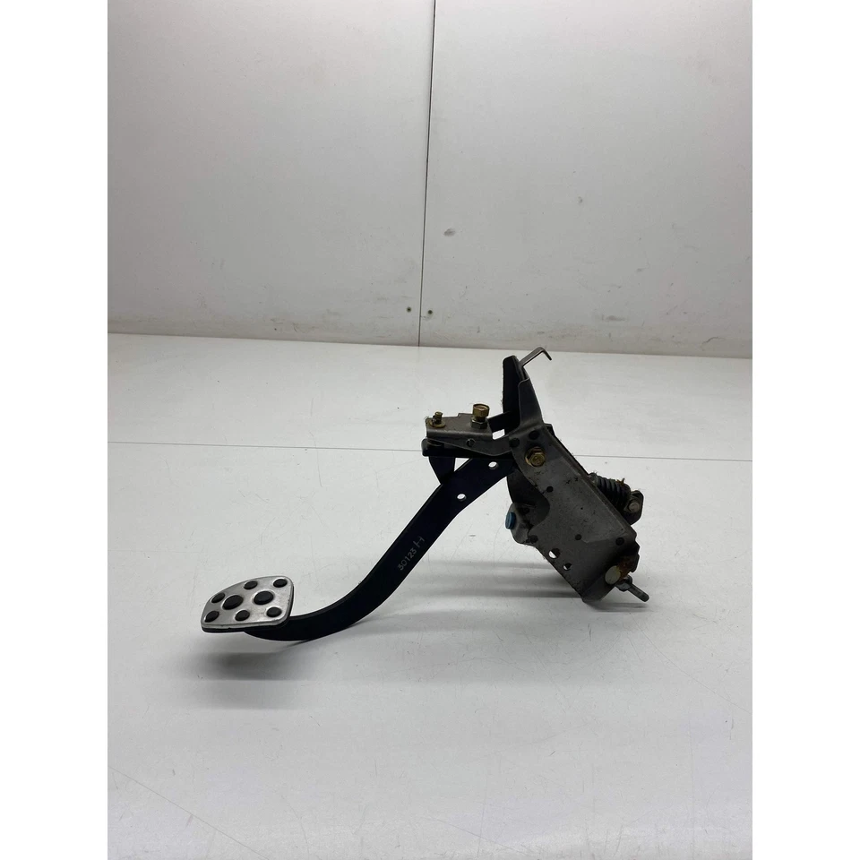 Pedal embrague Subaru Impreza WRX STI 2003 Foto 4 de 4