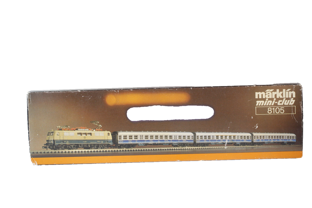 Märklín Mini-Club 8105 DB 111 Electric Locomotive & Passenger Car