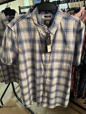 Lee Men s Button Down Short Sleeve Shirt Fresh Blue XL