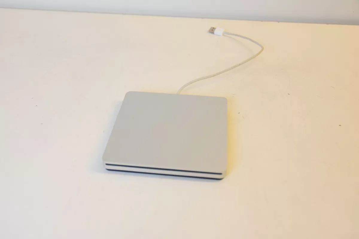 Apple USB (MD564LL/A) Model No Box CD/DVD