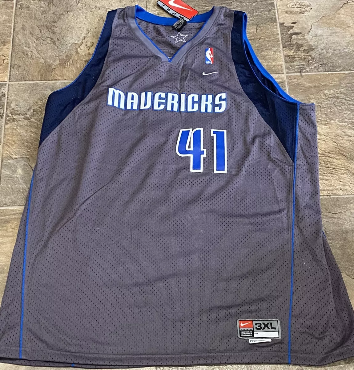Dirk nowitzki best sale old school jersey