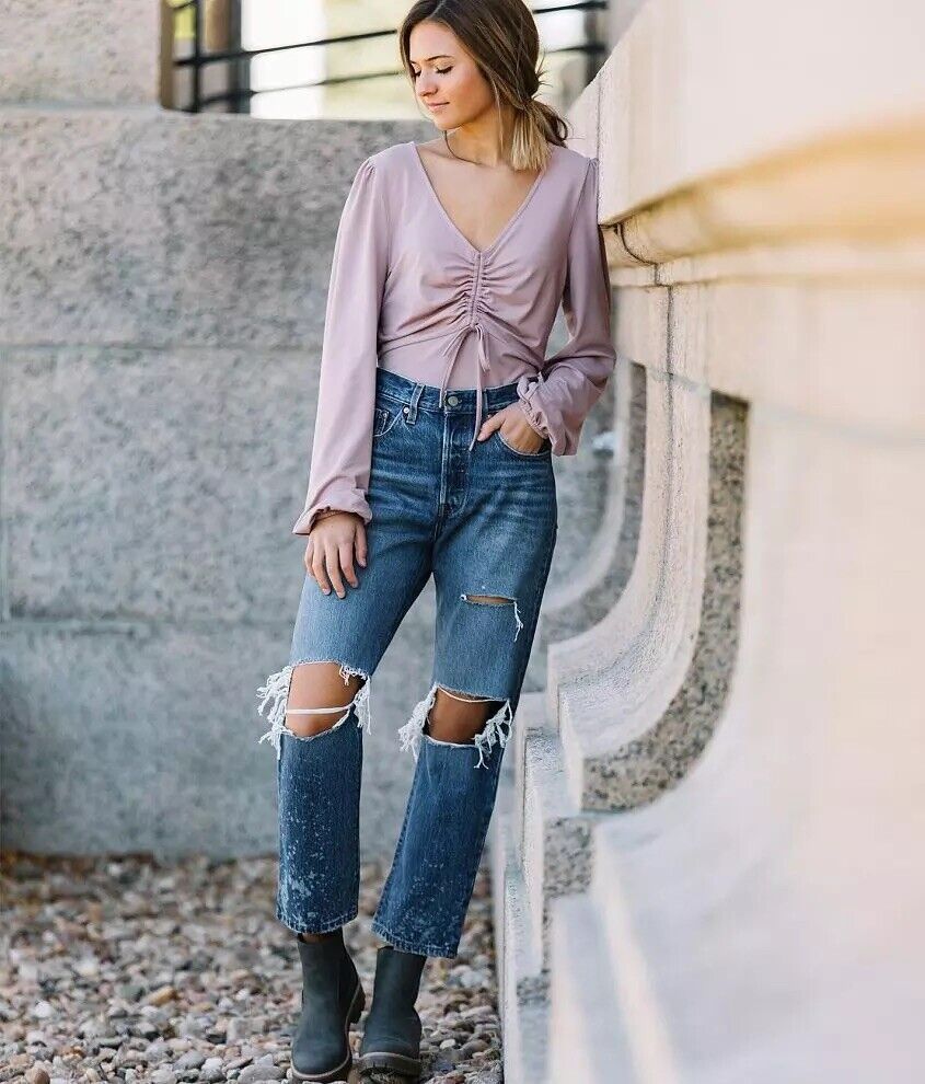 NWT $98 Levis 501 Women Jeans W32 L26 Original Cropped High NWT $98 Levis 501 Women Jeans W32 L26 Original Cropped High