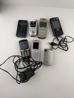 Vintage Cell Phone Lot Nokia N70 Motorola V220 LG Sony Ericsson