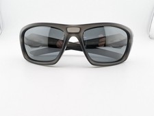 Oakley Sunglasses, Polarized Lenses, Valve OO9236-0660 3P Grey Smoke, 60-16-133