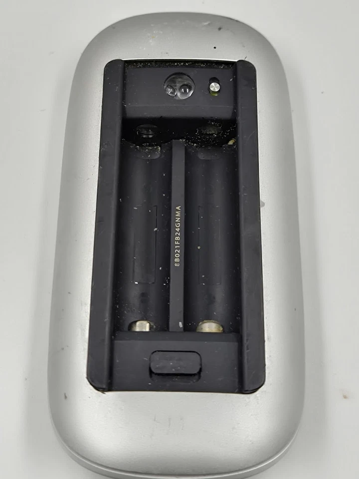 Apple Magic Mouse A1657 - Nicht Aktiv - Bild 2 von 3