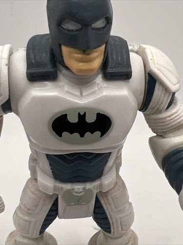 DC Super Friends Hero World Arctic Batman Snow 5" Figure Fisher Price 2010 - Picture 3 of 13