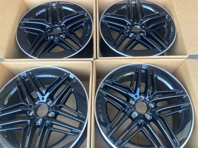 Original Mercedes W447 Vito V-Klasse 19“ AMG Felgen A4474018000 BlackEDITION - Bild 1 von 4