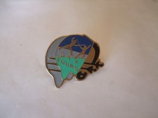 PINS  SPORT  ESCRIME  SIX FOURS  EPEE SABRE  FLEURET