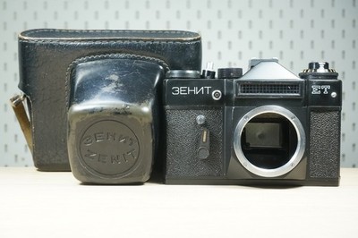 ZENIT ET SLR camera body, M42 mount + Case | Black, Vilejka #9080444