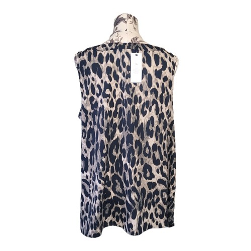 Madison Grey New York Size 1X Flowy Animal Print VNeck Sleeveless Top NEW - Picture 2 of 8