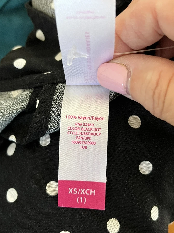 No Boundaries Junior Tank Top Sz XS Black White Spaghetti Strap Scoop Neck - Image 4 of 4