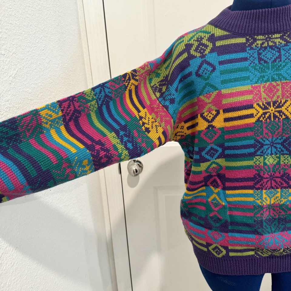 Women’s Vtg Retro Pull Over Sweater Size Medium  80s 90s Colorful Retro Rainbow - Image 2 of 4