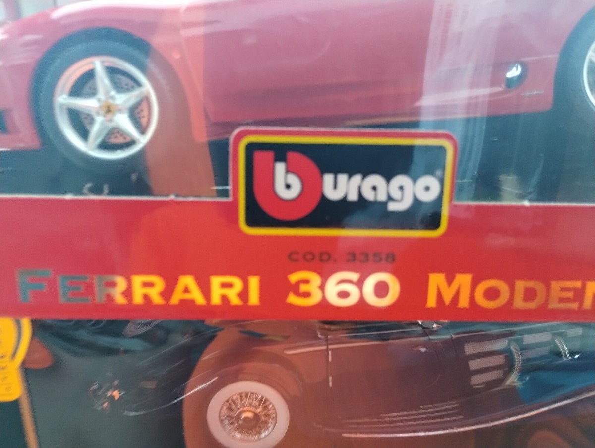 Burago 1/18 Scale Diecast - 3358 Ferrari 360 Modena 1999 Red Burago 1/18 Scale Diecast - 3358 Ferrari 360 Modena 1999 Red