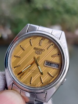 Vintage Seiko 5 7019-6081 Automatic 21 jewels men watch made in