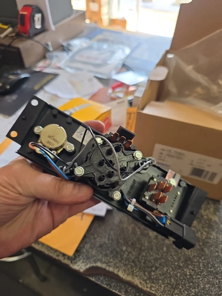 Cabezal de control de climatización para 94-96 Corsica Beretta nuevo Ac Delco Foto 2 de 2