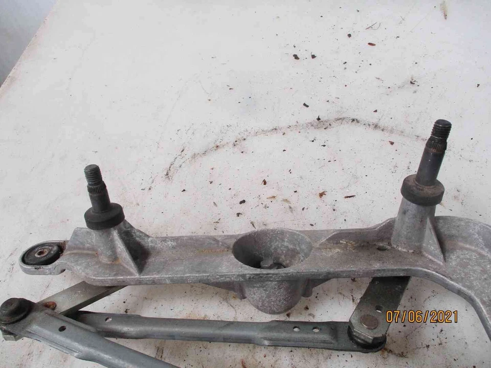 Mecanisme essuie-glace avant Renault ZOE I 288003381R - Photo 2/4