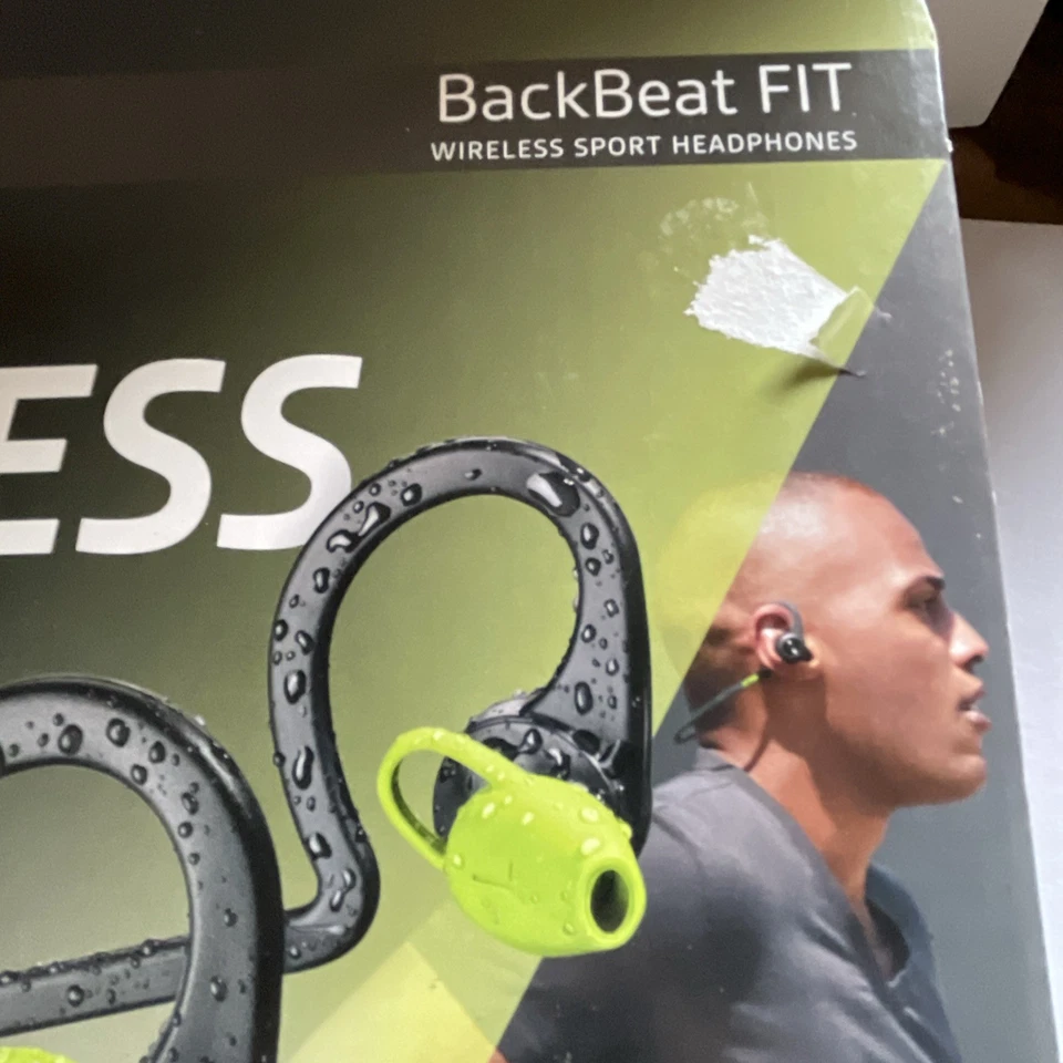 Auriculares deportivos inalámbricos Plantronics BackBeat FIT Bluetooth impermeables - Imagen 2 de 4