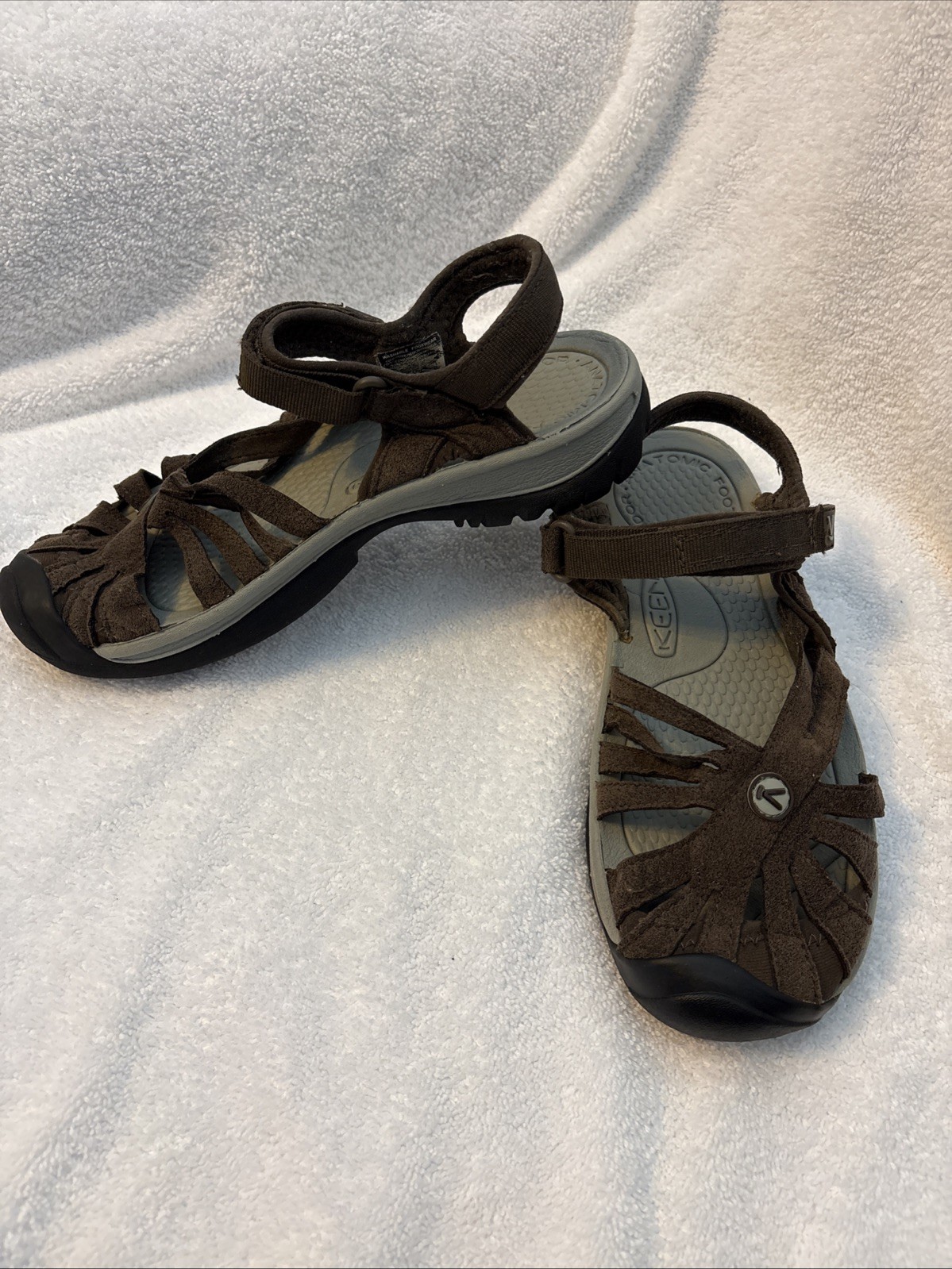 Keen Women's Shoes Rose Sandals Waterproof Strappy Vegan Leather Brown, 7 EUC