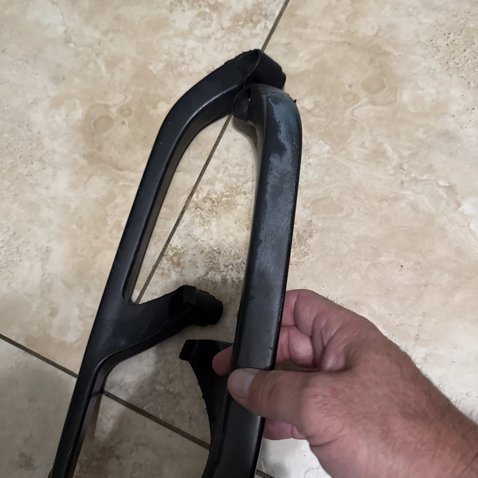 SOPORTE MANGO TRASERO YAMAHA TMAX 500 AÑO 2010 SERIE 2008 2011 Foto 3 de 4