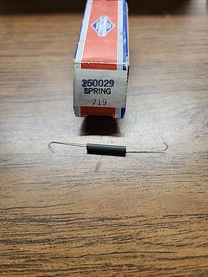 #ad NOS OEM BRIGGS AND STRATTON GOVERNOR SPRING 260029 $1.99