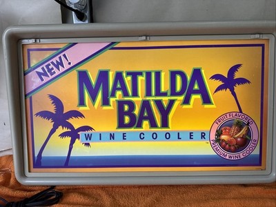 DWN3 - Vintage Matilda Bay Vintage Wine Cooler Lighted Sign. Tested & Working