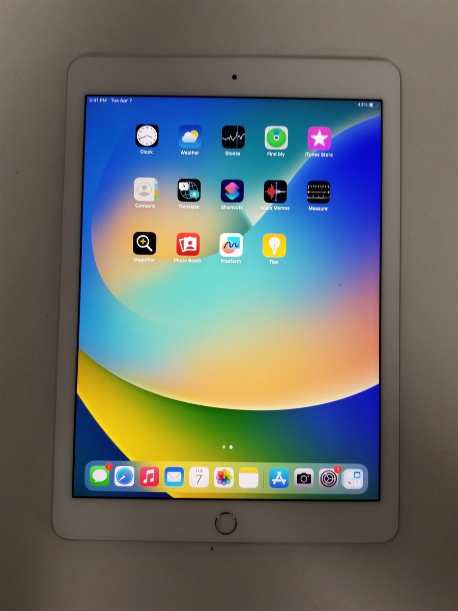 Apple iPad Pro (9.7-inch) A1673 128 GB, Wi-Fi + 4G, 9.7 in 