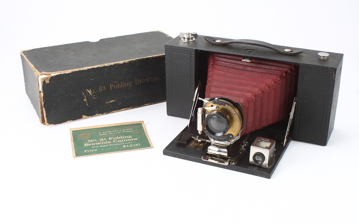 KODAK NO. 3A FOLDING BROWNIE MODEL A, BURGUNDY BELLOWS, BOXED/cks