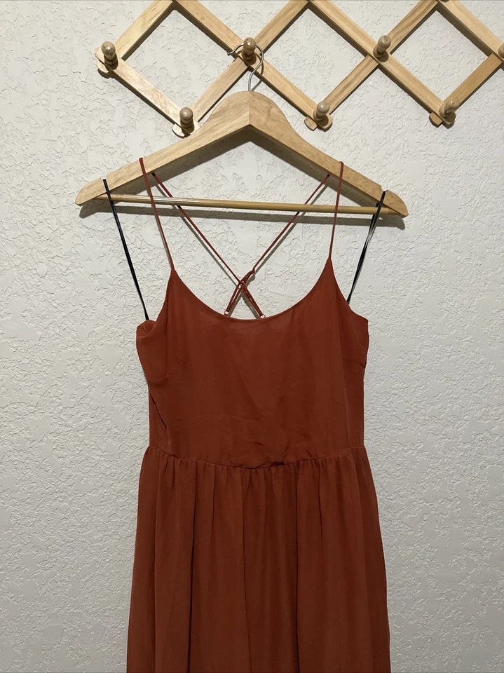 Maxi Vestido Freebird Espalda Entrecruzada Talla Pequeña Color Óxido Usado en Excelente Condición  Foto 2 de 4