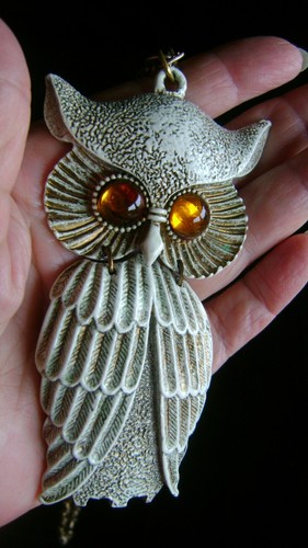 VTG 1970's Owl Necklace MGM