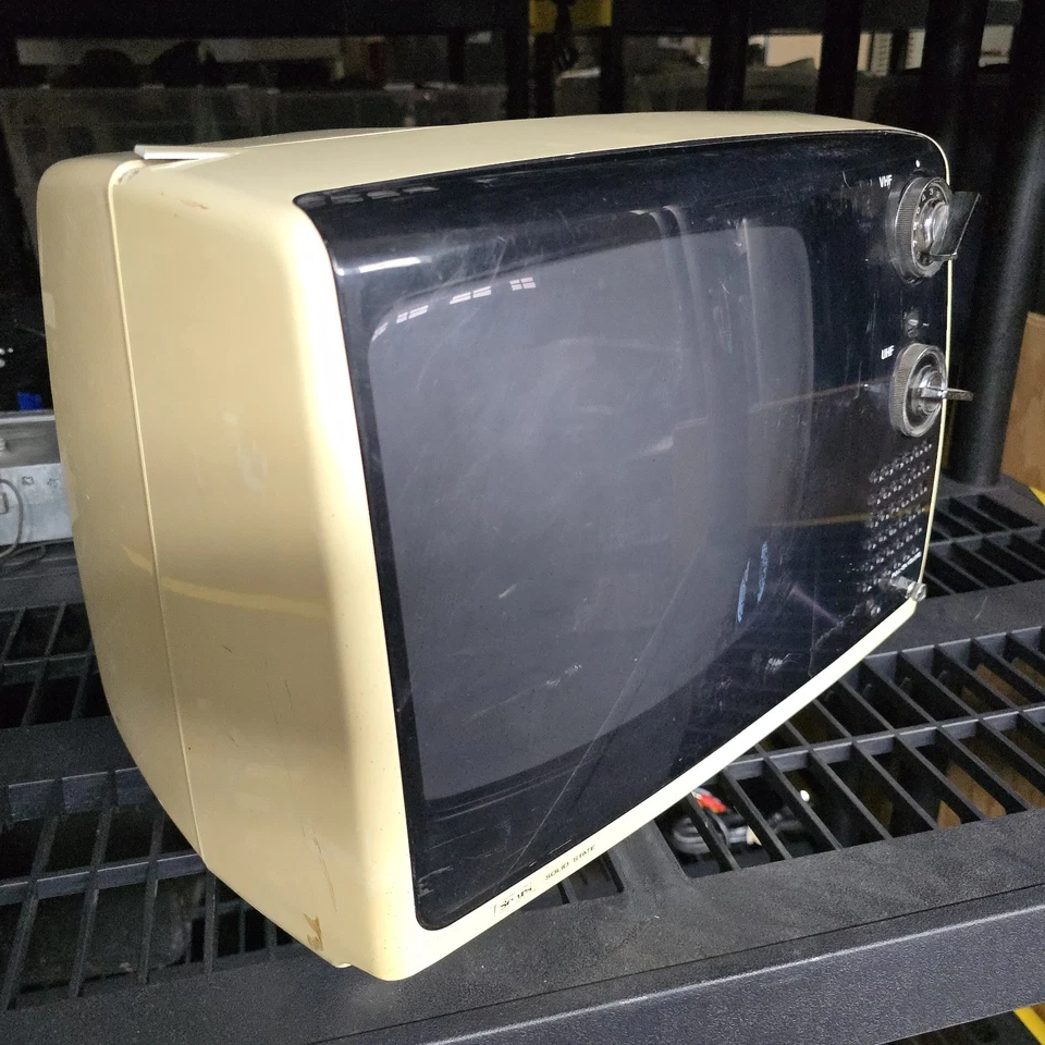 Sears CRT TV Television B&W Solid State Flip Knob Vintage 1976 PROP Parts ONLY - Image 2 of 4