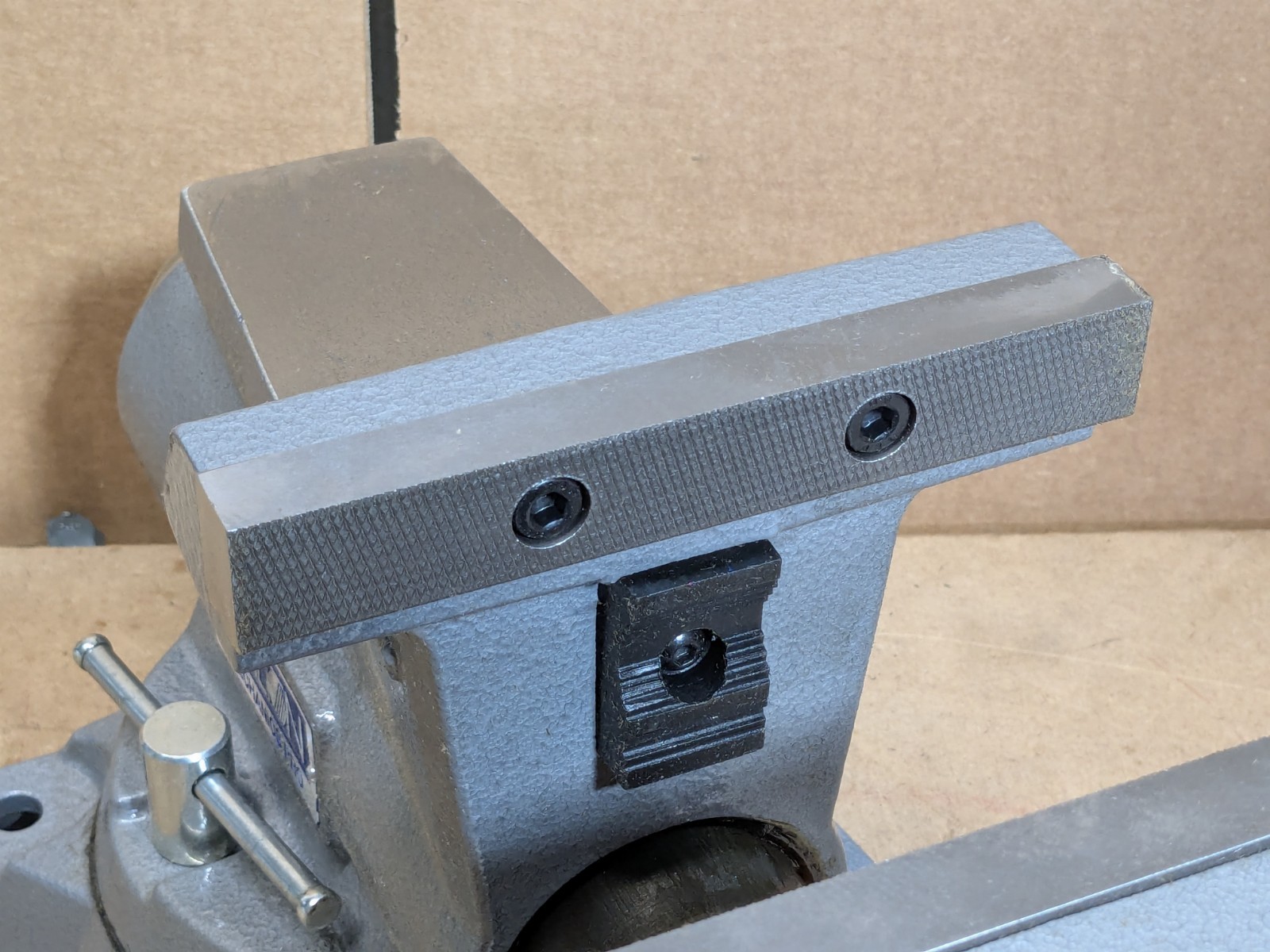 Wilton Mechanics Pro Bench Vise w/ Swivel Base 6-1/2" Jaw Width 28812