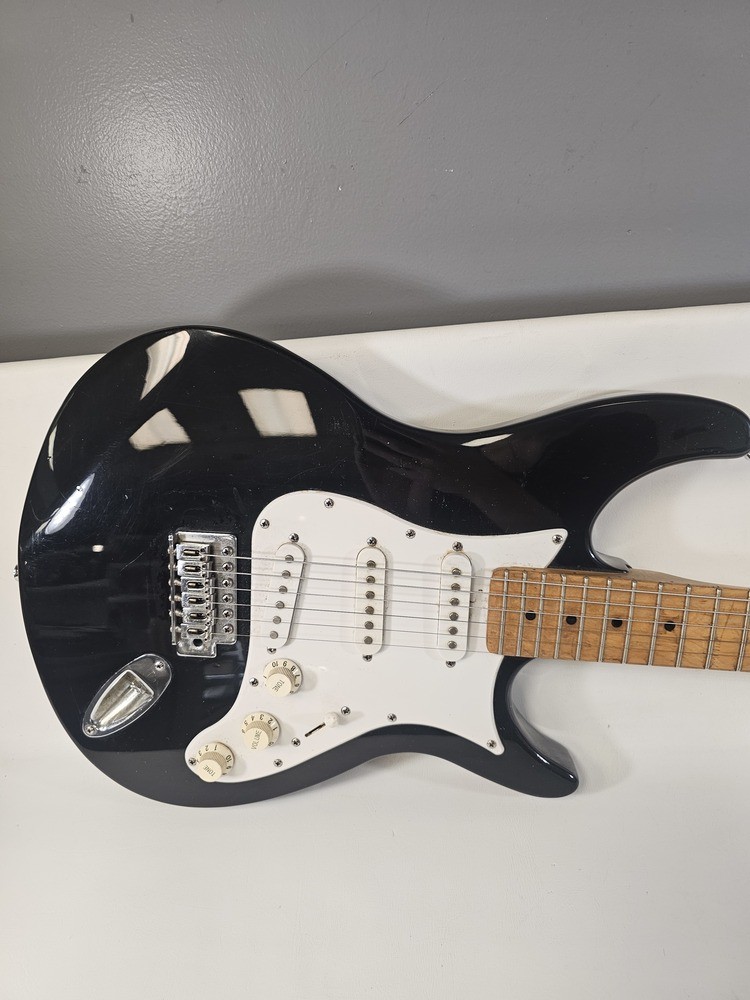 Behringer iAXE393 USB Electric Guitar for sale online | eBay