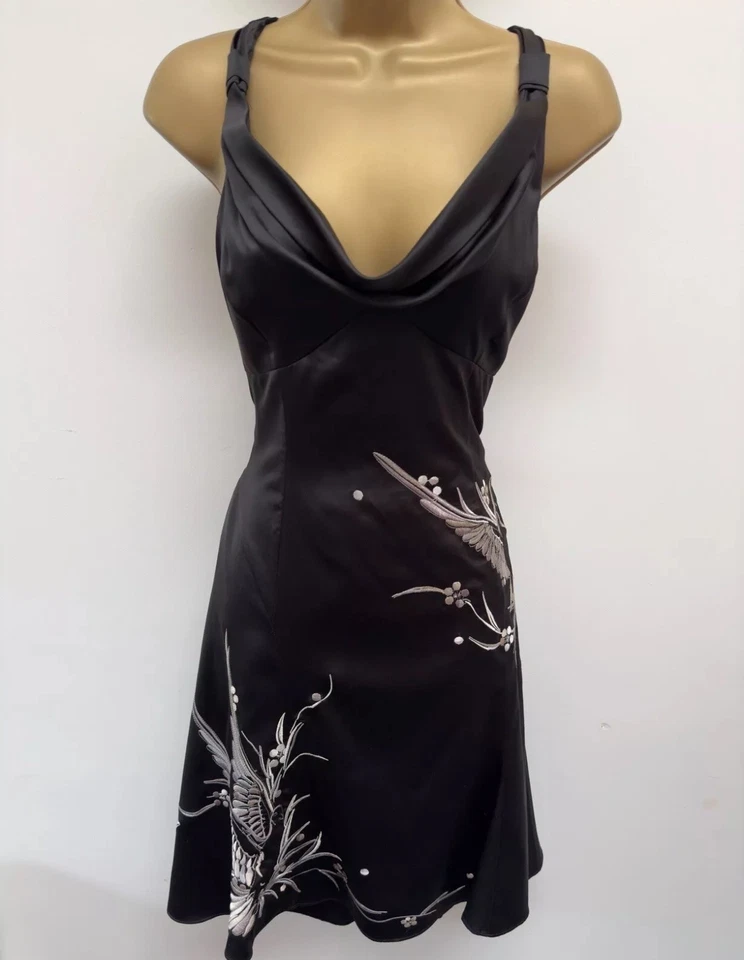 Vestido de Coquetel Karen Millen Seda Cetim UK10 EU38 US6 Vintage Linha A Bordado - Imagem 2 de 4