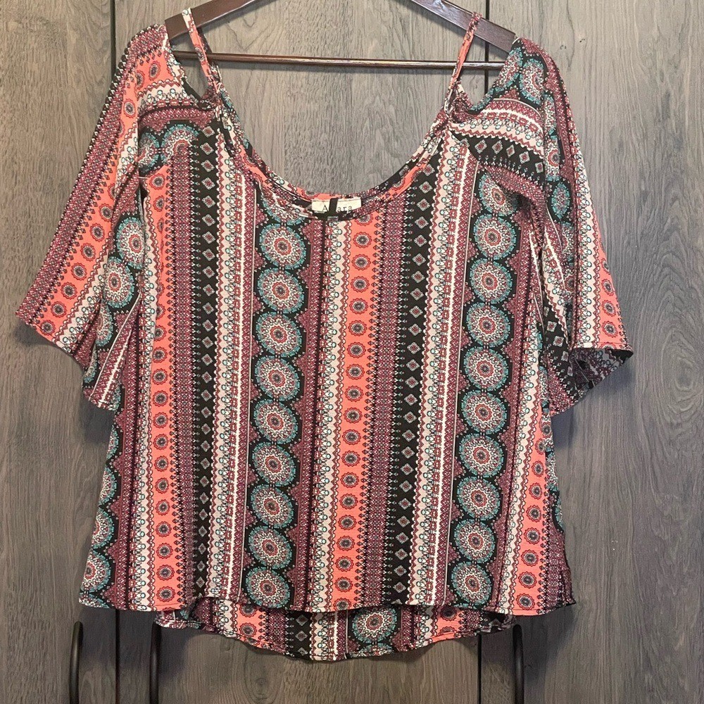 Boho Chic Patterned Blouse - image 1