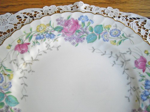 Vintage Syracuse Silhouette Fine China LILAC ROSE 8" Plate ~ - Picture 2 of 4