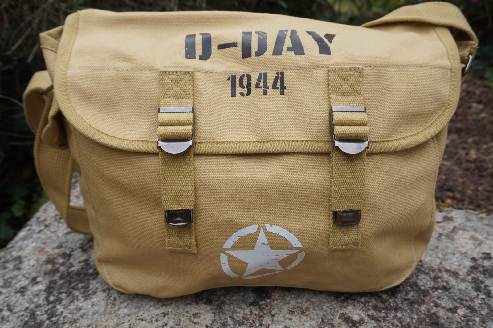 Sacoche D-Day 1944 de la collection guerre airborne 39-45 en toile de coton premium