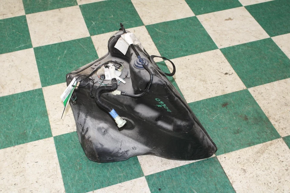 04-13 Corvette C6 Passenger Right RH Gasoline Fuel Pump Sending Unit W/ Tank OEM — 第 2/4 张图片