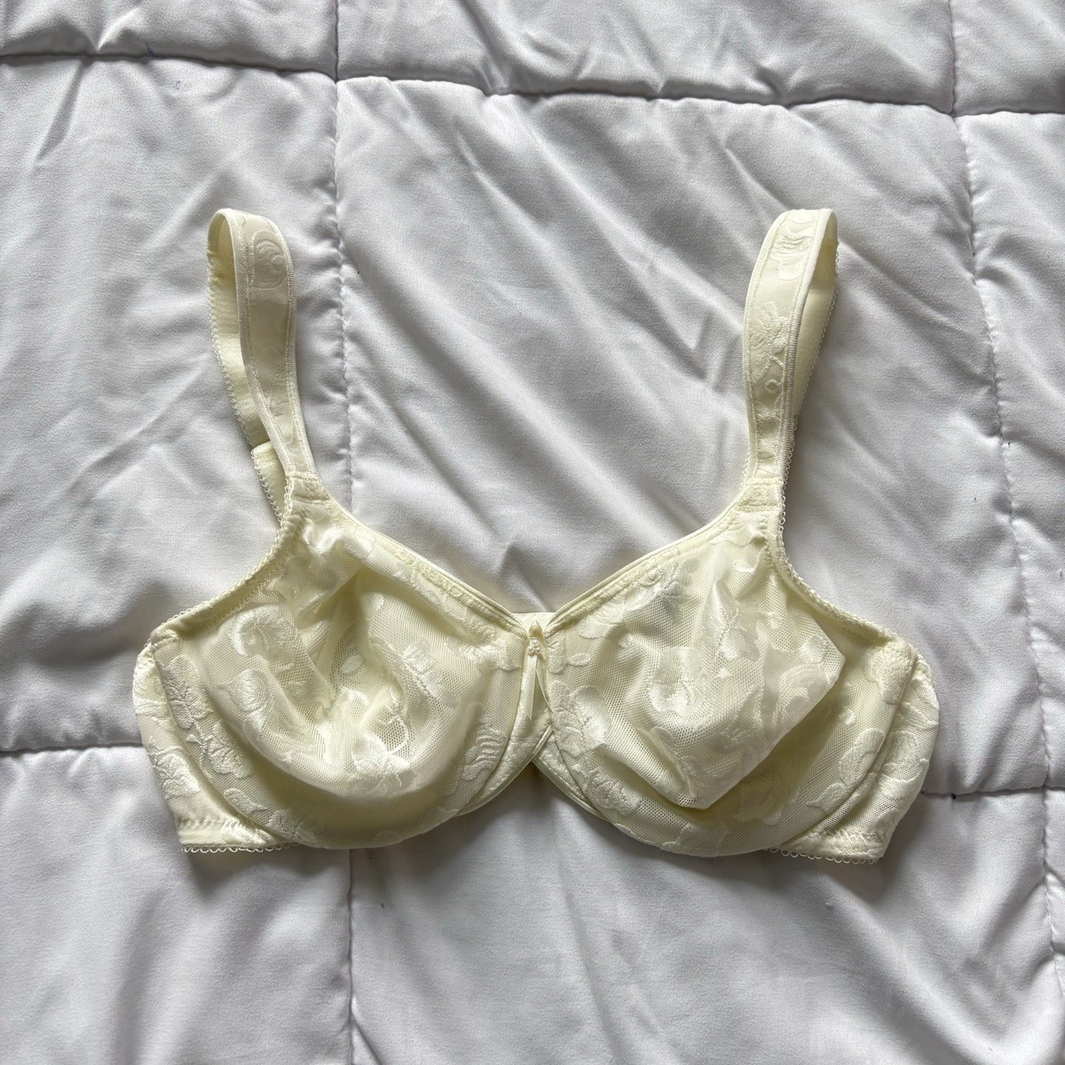 Wacoal Womens 34C Awareness Underwire Bra Ivory Floral Luxury Feminine Dainty
