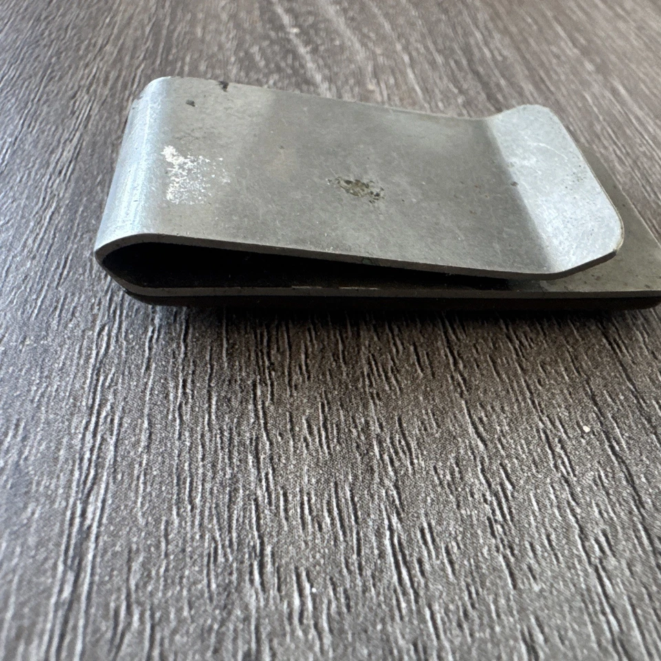 Clip de dinero con incrustación vintage - madera, jaspe rojo y piedra verde - hecho a mano Foto 3 de 4