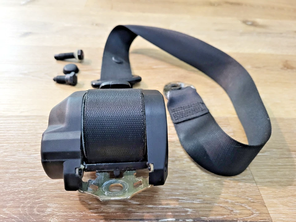 97-04 Porsche Boxster 986 Left Driver Seatbelt Retractor OEM 98680303302 - Image 4 of 4