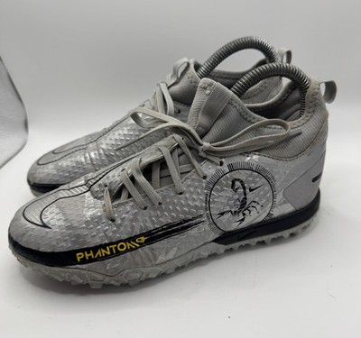 Nike Phantom GT Scorpion Academy TF Astro Turf Fußballschuhe silber UK Größe 3