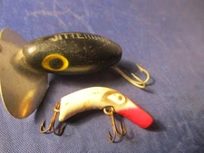 2 VINTAGE FLY FISHING LURES FRED ARBOGAST FLY IKE COLLECTIBLE NICE