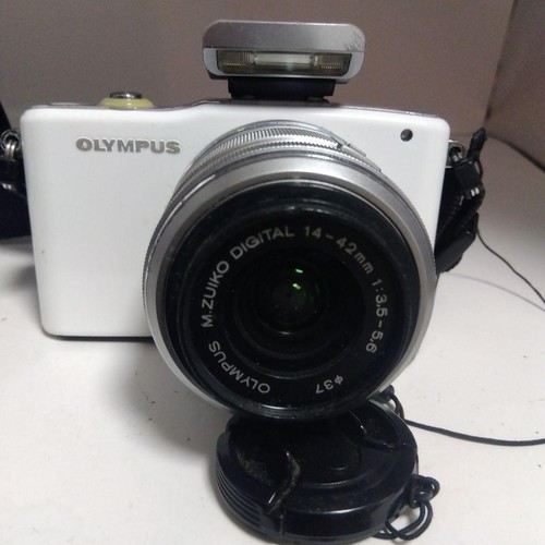 Olympus PEN mini E-PM1 Lens Kit