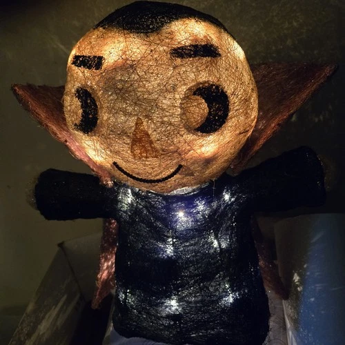 2015 Target Retired Sisal Vampire Friendly Lit Halloween Decor No Original Box